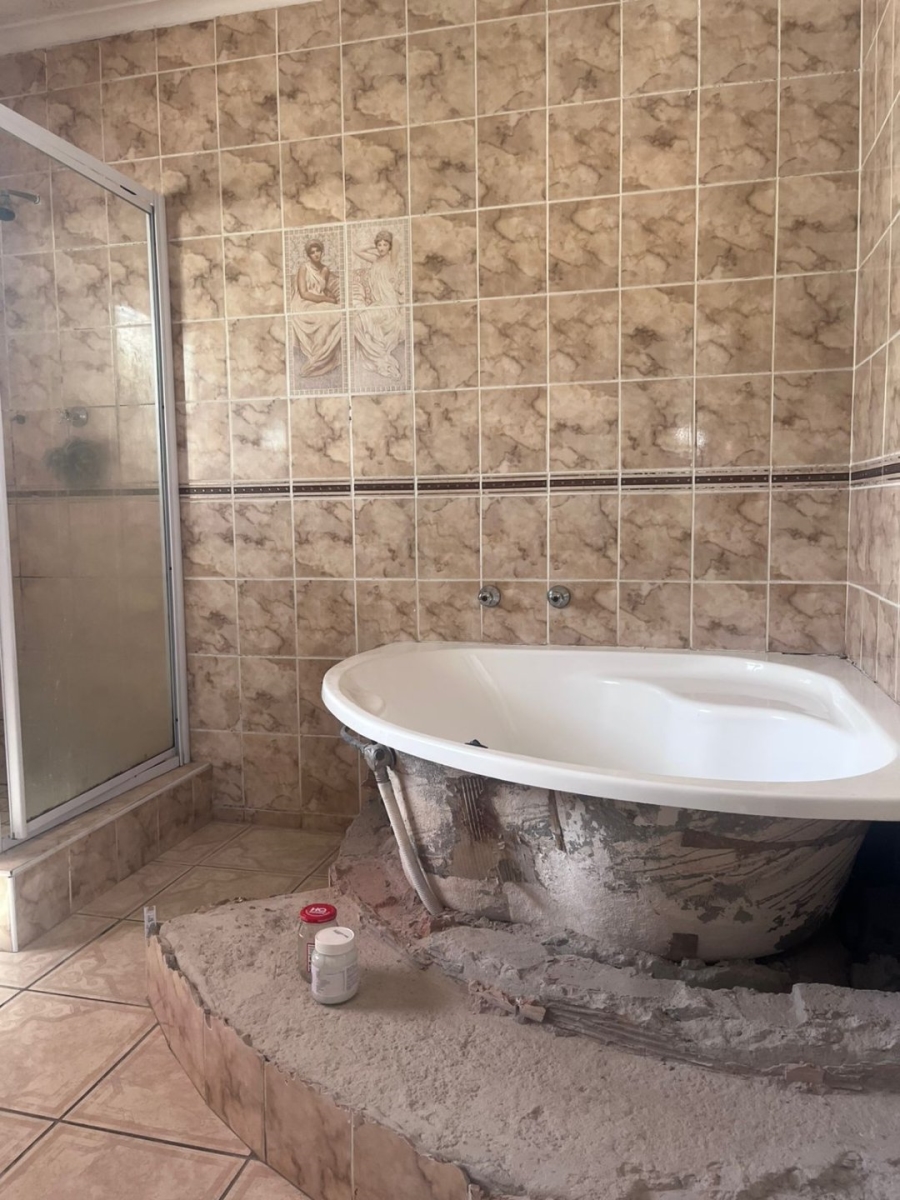 3 Bedroom Property for Sale in Gaylee Western Cape